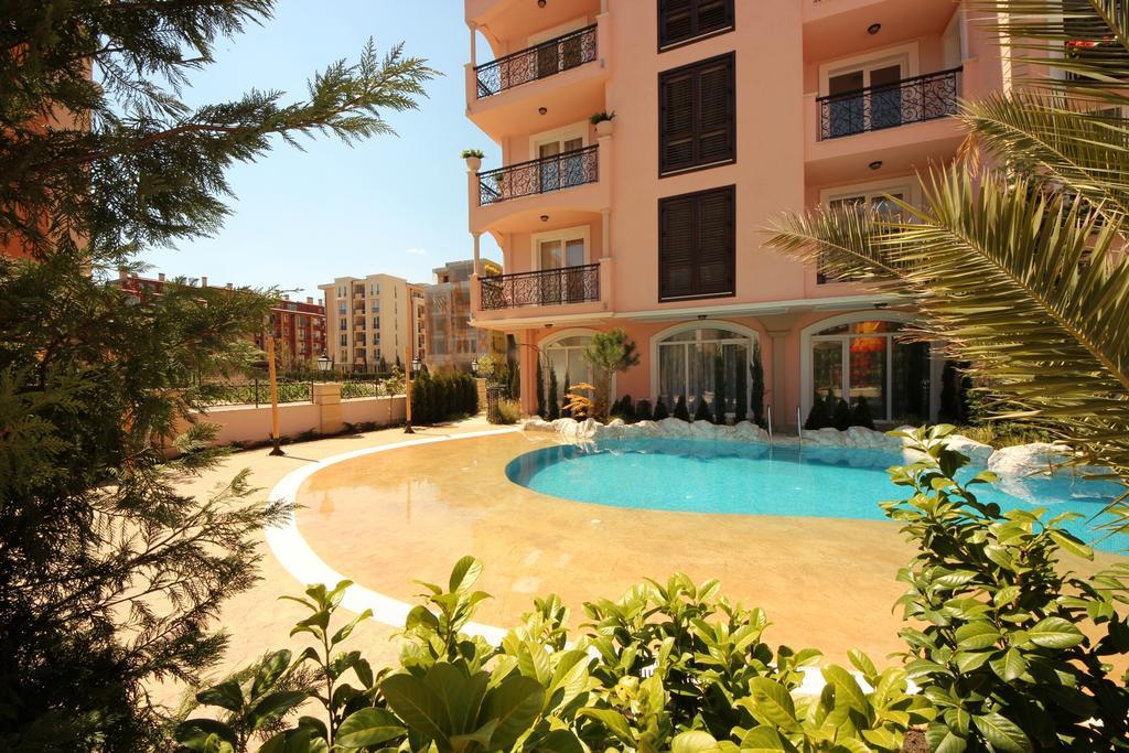 Menada Romance Marine Apartments Sunny Beach Ngoại thất bức ảnh