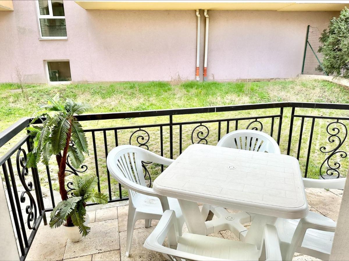 Menada Romance Marine Apartments Sunny Beach Ngoại thất bức ảnh