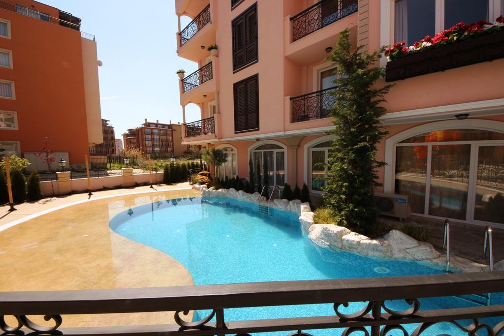 Menada Romance Marine Apartments Sunny Beach Ngoại thất bức ảnh