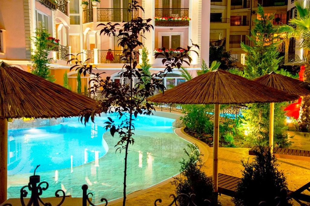 Menada Romance Marine Apartments Sunny Beach Ngoại thất bức ảnh