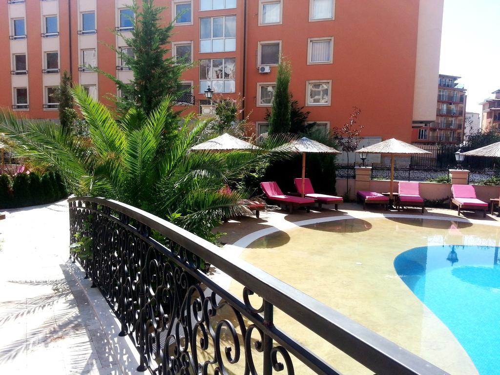 Menada Romance Marine Apartments Sunny Beach Ngoại thất bức ảnh