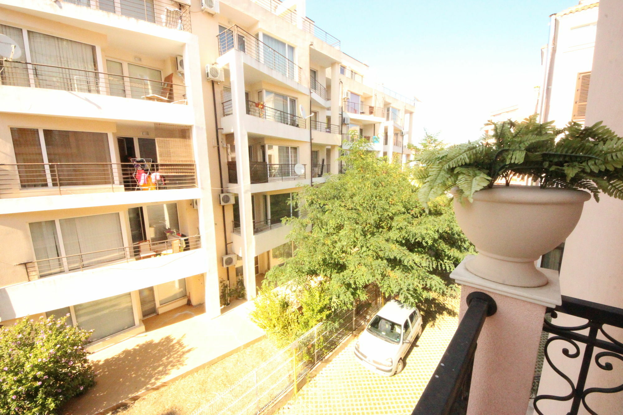 Menada Romance Marine Apartments Sunny Beach Ngoại thất bức ảnh