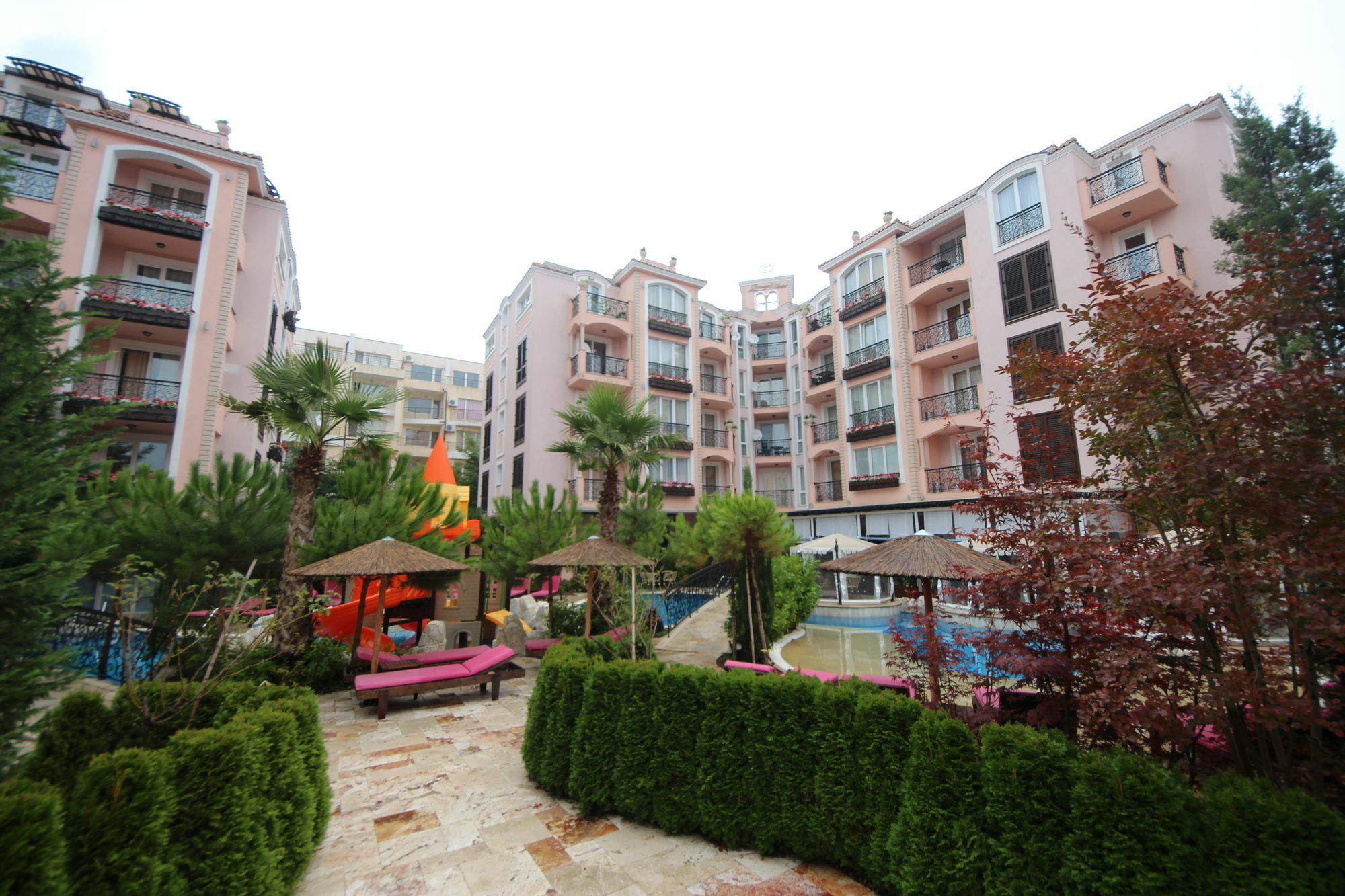 Menada Romance Marine Apartments Sunny Beach Ngoại thất bức ảnh